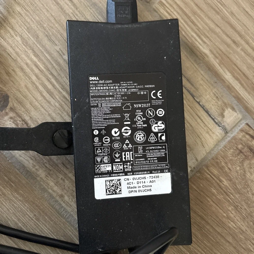 Dell Genuine 130W 19.5V AC Power Adapter Charger